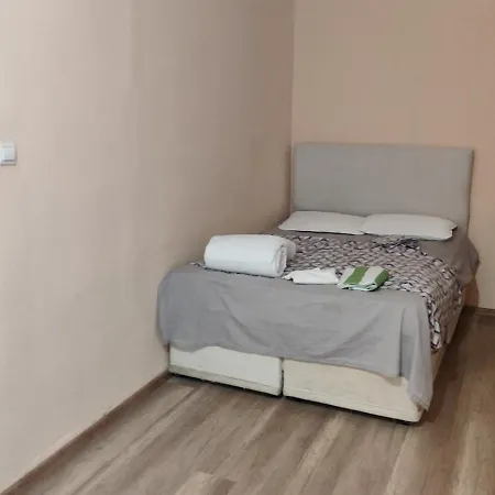 Apartman иричек 1 *